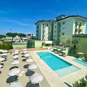 vianello.hotelslidodijesolo.com/